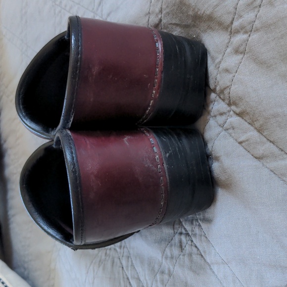 Dansko Professional in Cordovan Cabrio Red Clog - Picture 2 of 7